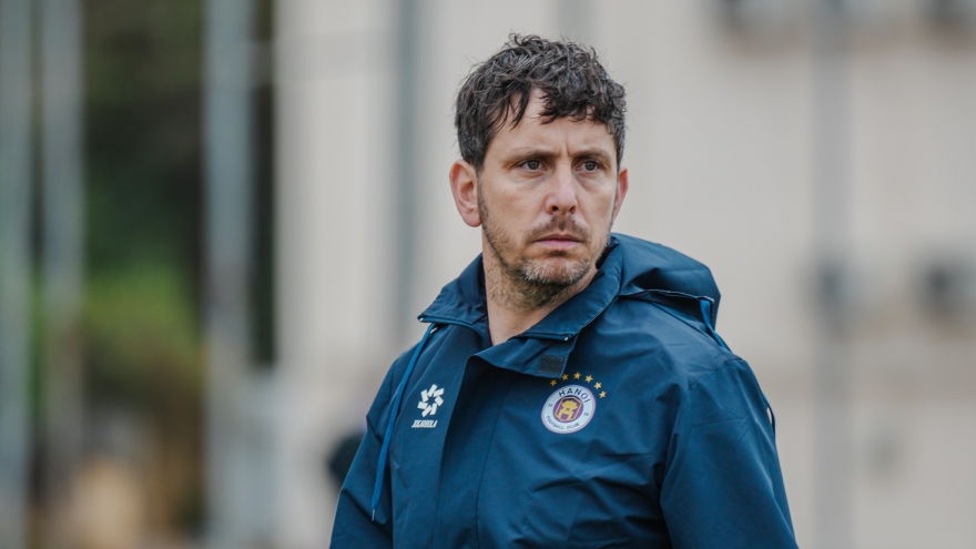 Hanoi Football Club appoints Welsh coach Brian Stock as assistant